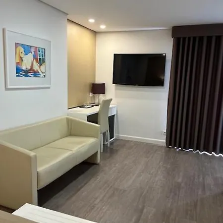 斯库洛酒店 2* 波尔图